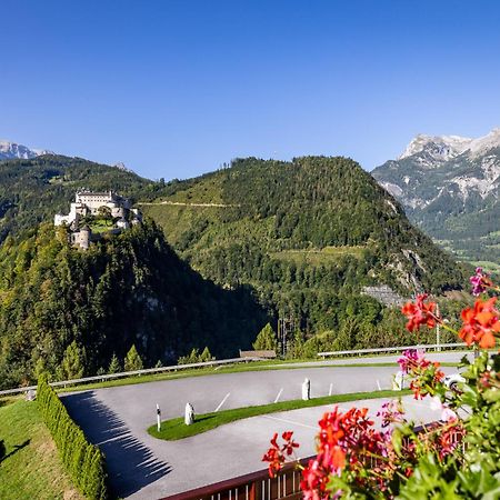 Hotel Der Burgblick-Adults Only Werfen Exterior foto